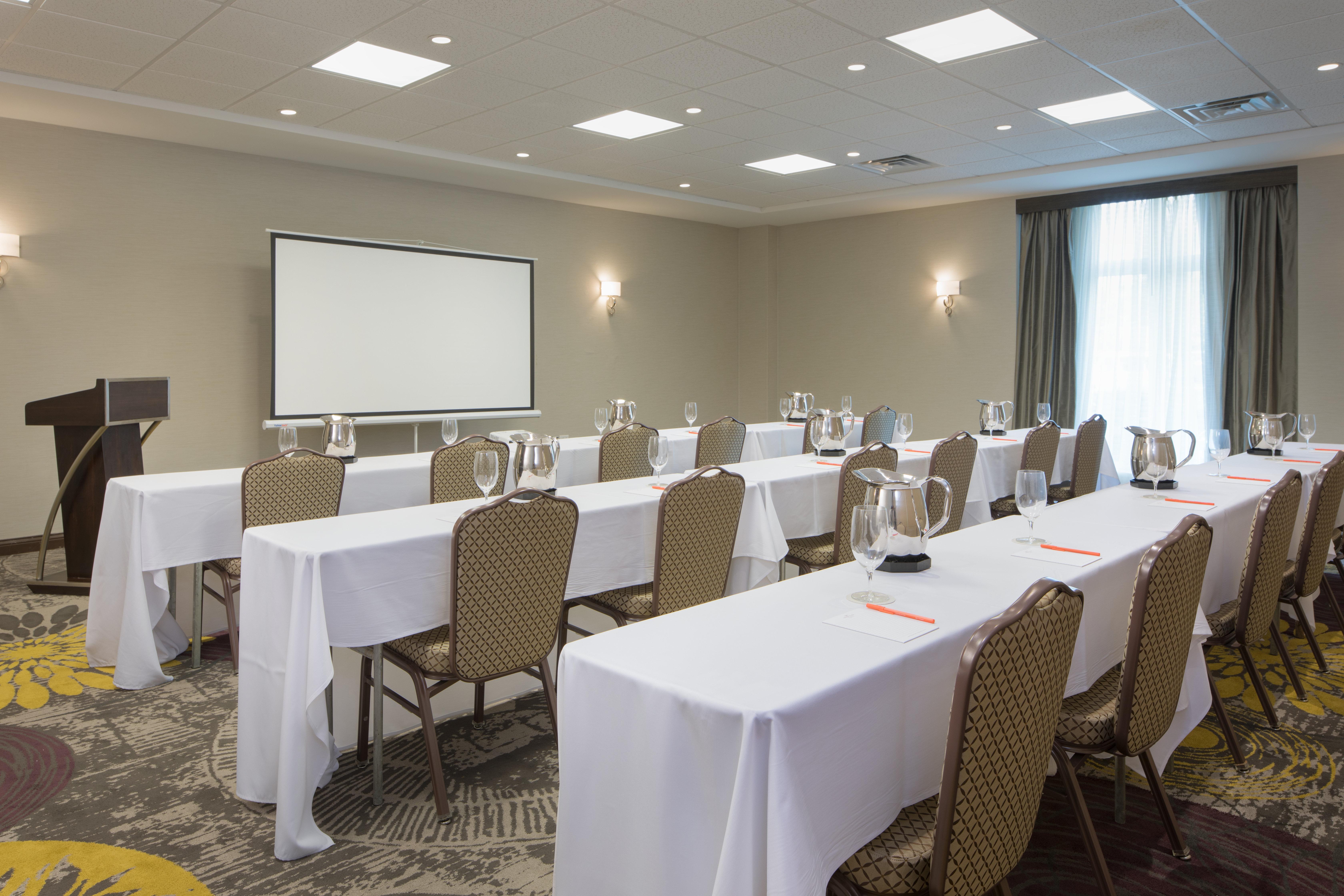 מלון Crowne Plaza Chicago Sw - Burr Ridge By Ihg מראה חיצוני תמונה
